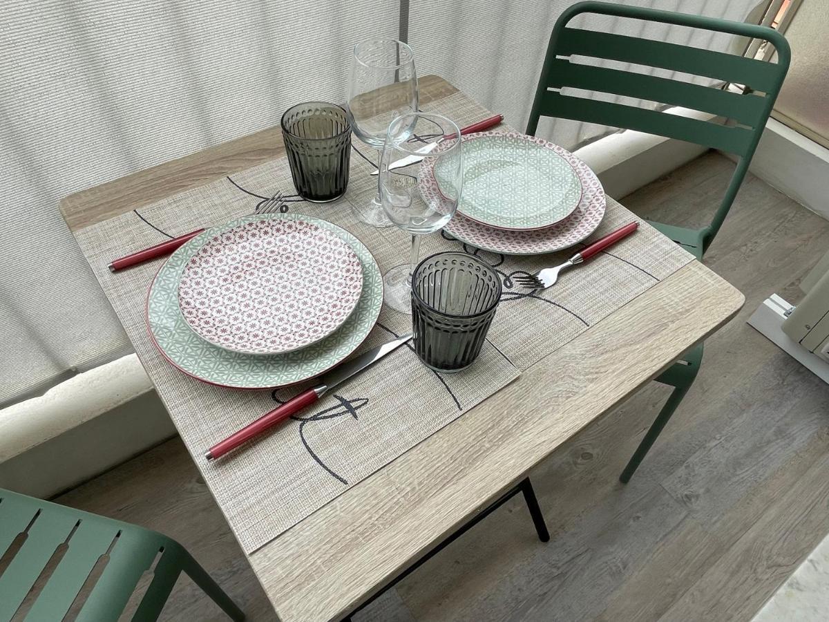 La Room: Seaside Apartment + Terrace + Parking Menton Luaran gambar