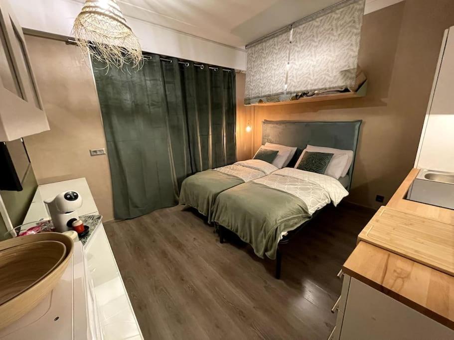 La Room: Seaside Apartment + Terrace + Parking Menton Luaran gambar